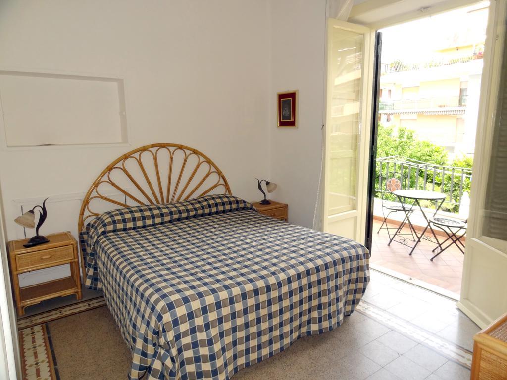 B&B Villa Fantasia Gaeta Kamer foto